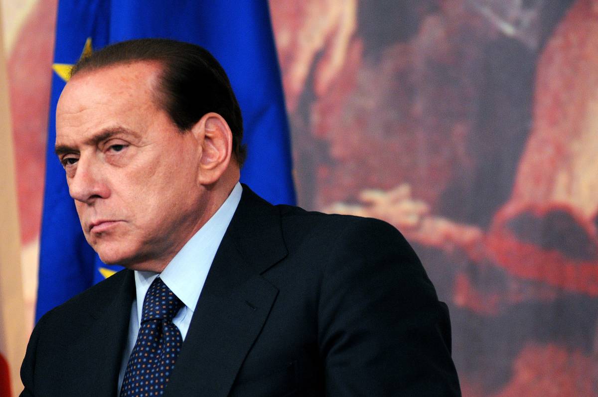 Berlusconi: "Non riusciranno ad affossarmi"