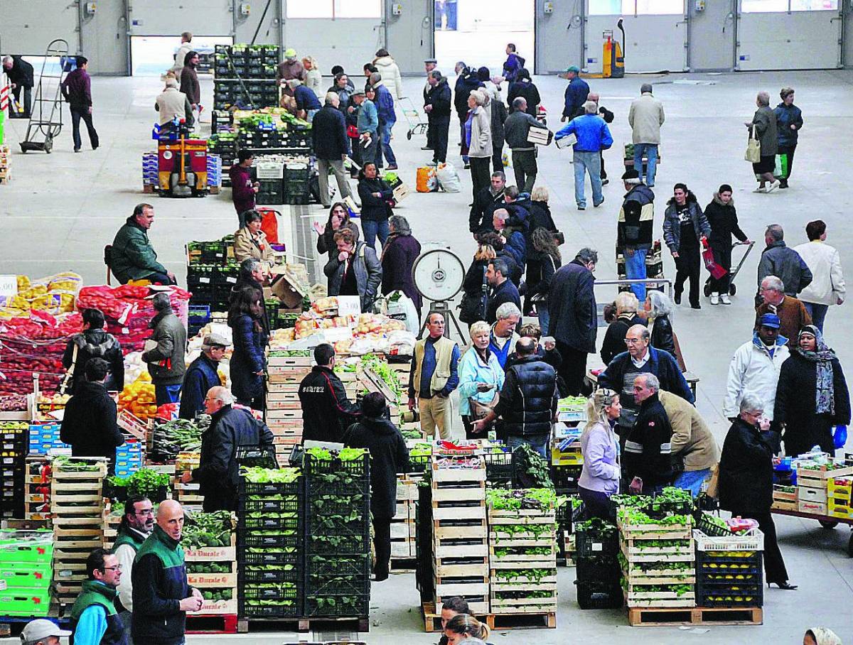 Sui banchi dell’ortofrutta matura la protesta