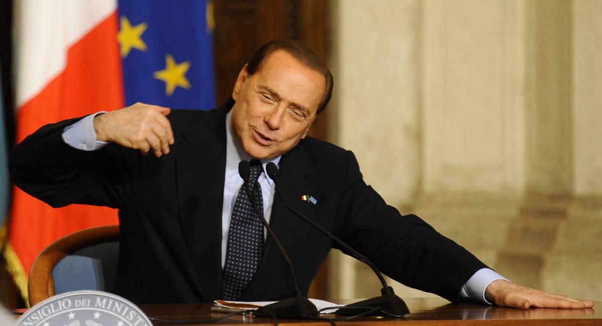 Berlusconi: "La maggioranza è solida 
E il governo concluderà la legislatura"