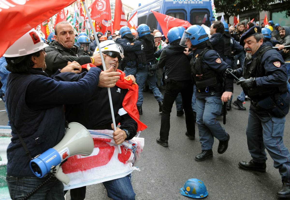 Alcoa, l'accordo dopo le tensioni: ritirata la cig