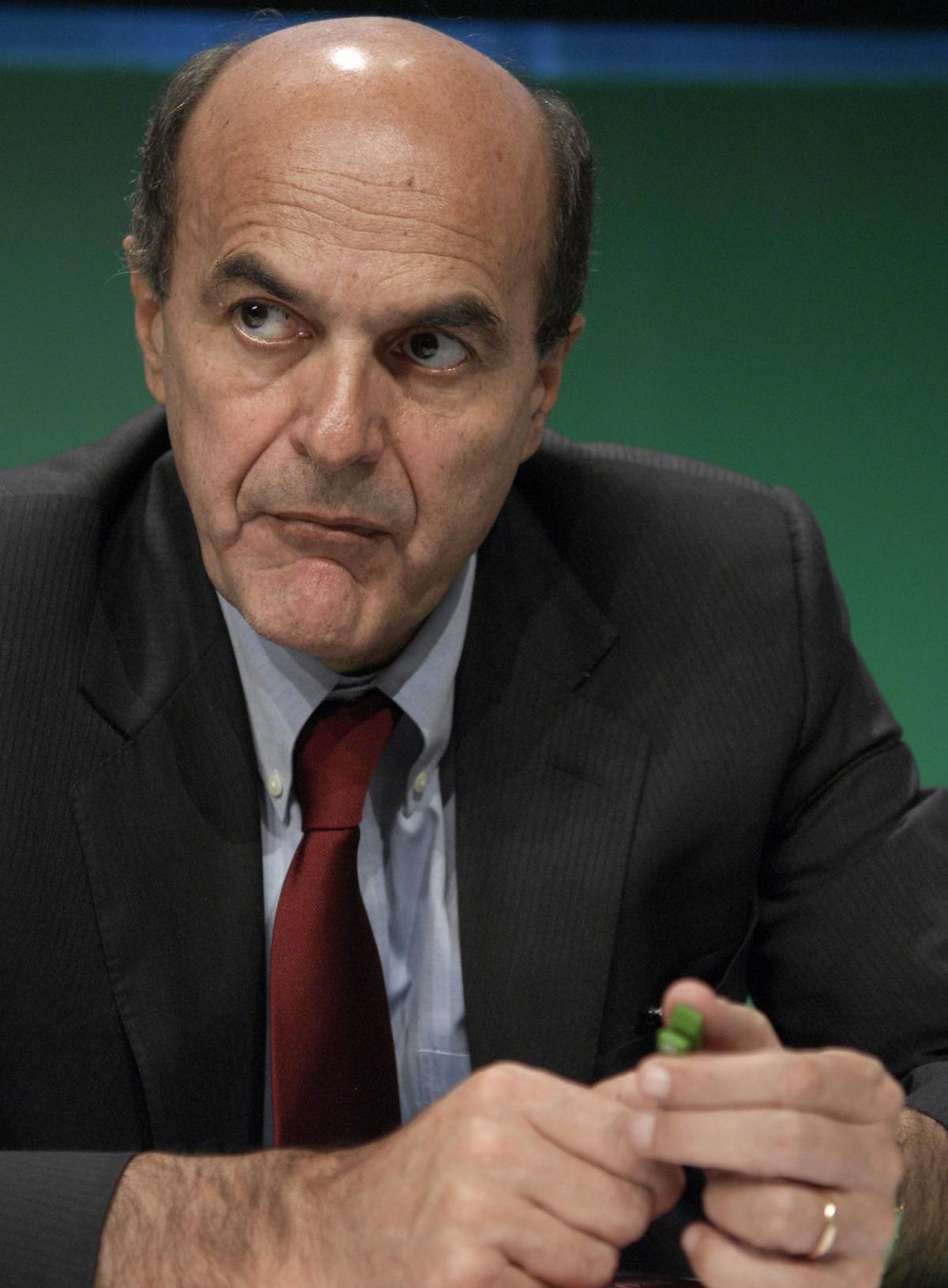 Bersani: sì al dialogo. Con Repubblica