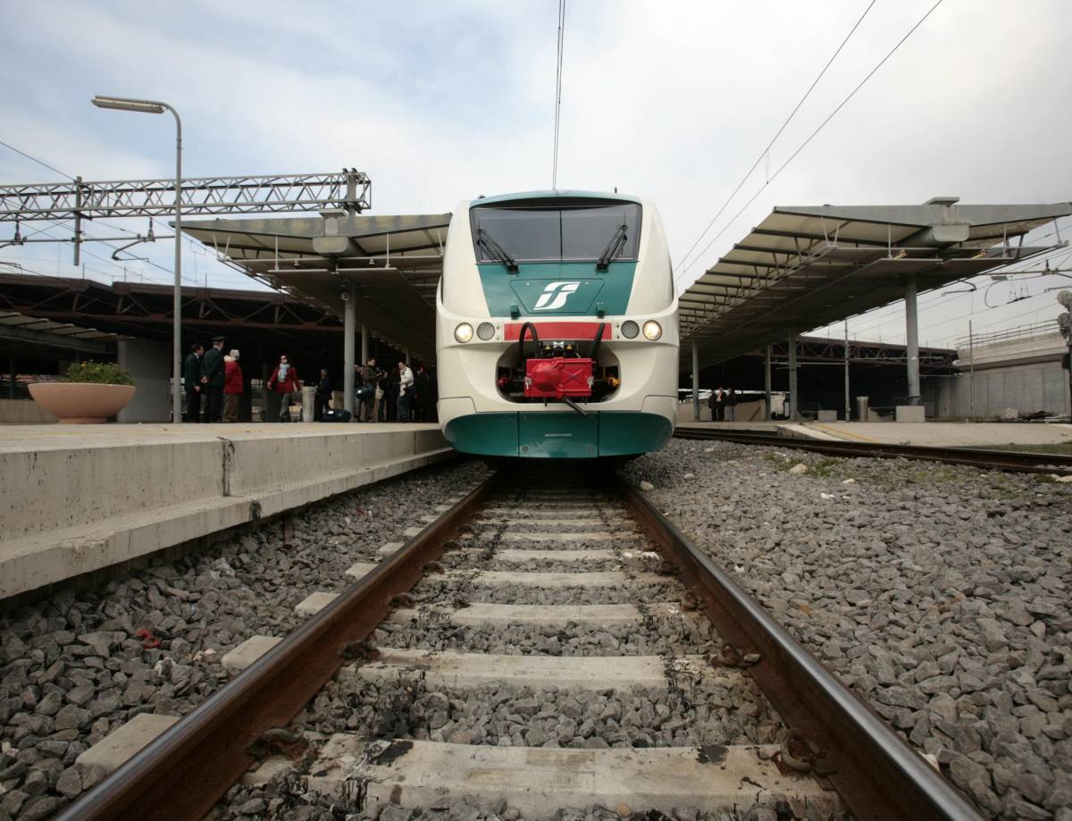 La metà dei treni pendolari arriva in ritardo