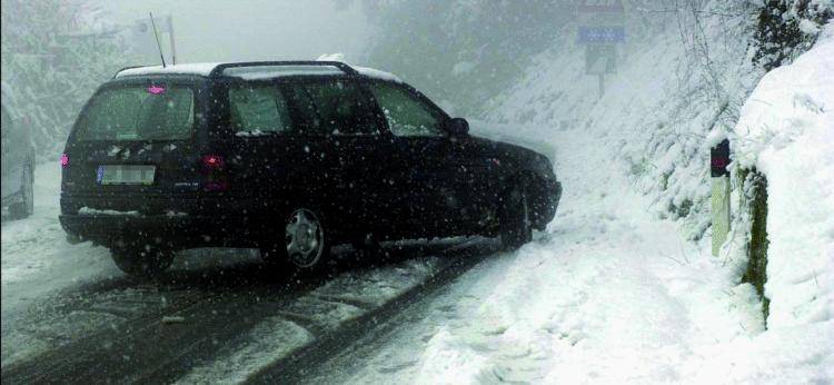 Neve, vento e freddo: l’inverno gela il «ponte» dell’Immacolata