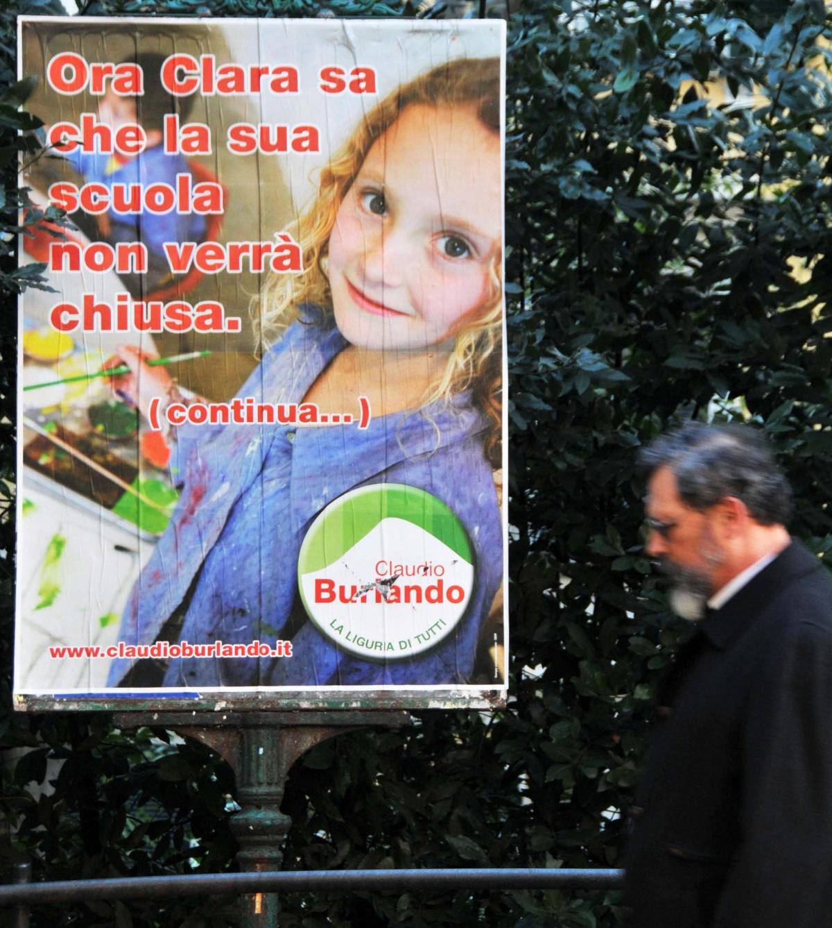 La Regione s’incarta con il manifesto di Clara