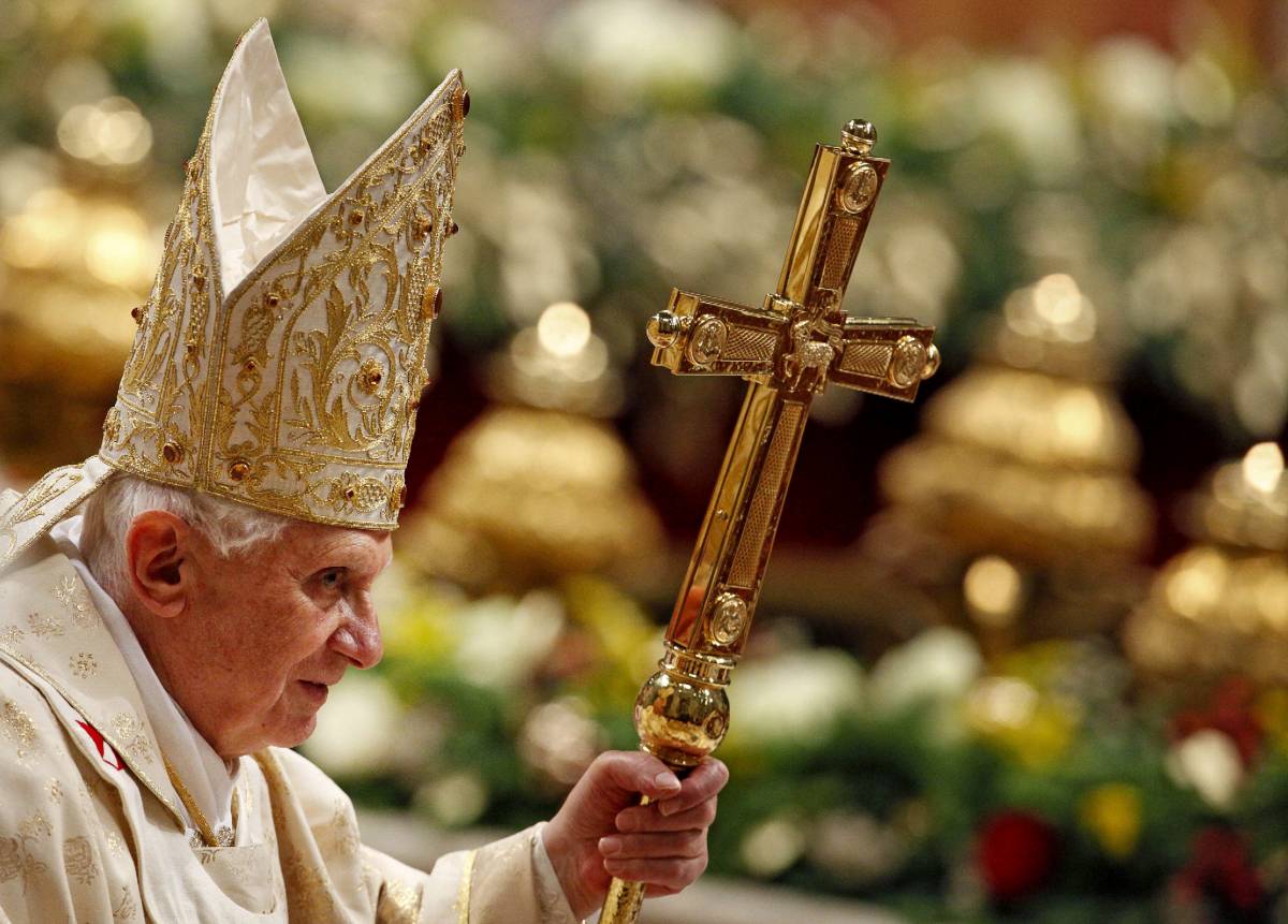 Il Papa: "Prego per le famiglie in difficoltà" 
Immigrati e poveri di oggi come Gesù"