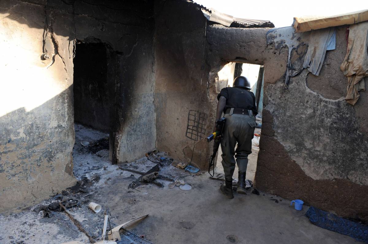 Nigeria, scontri con i radicali islamici: 70 morti