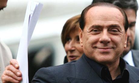 Berlusconi, prima uscita: 
visita in un ipermercato