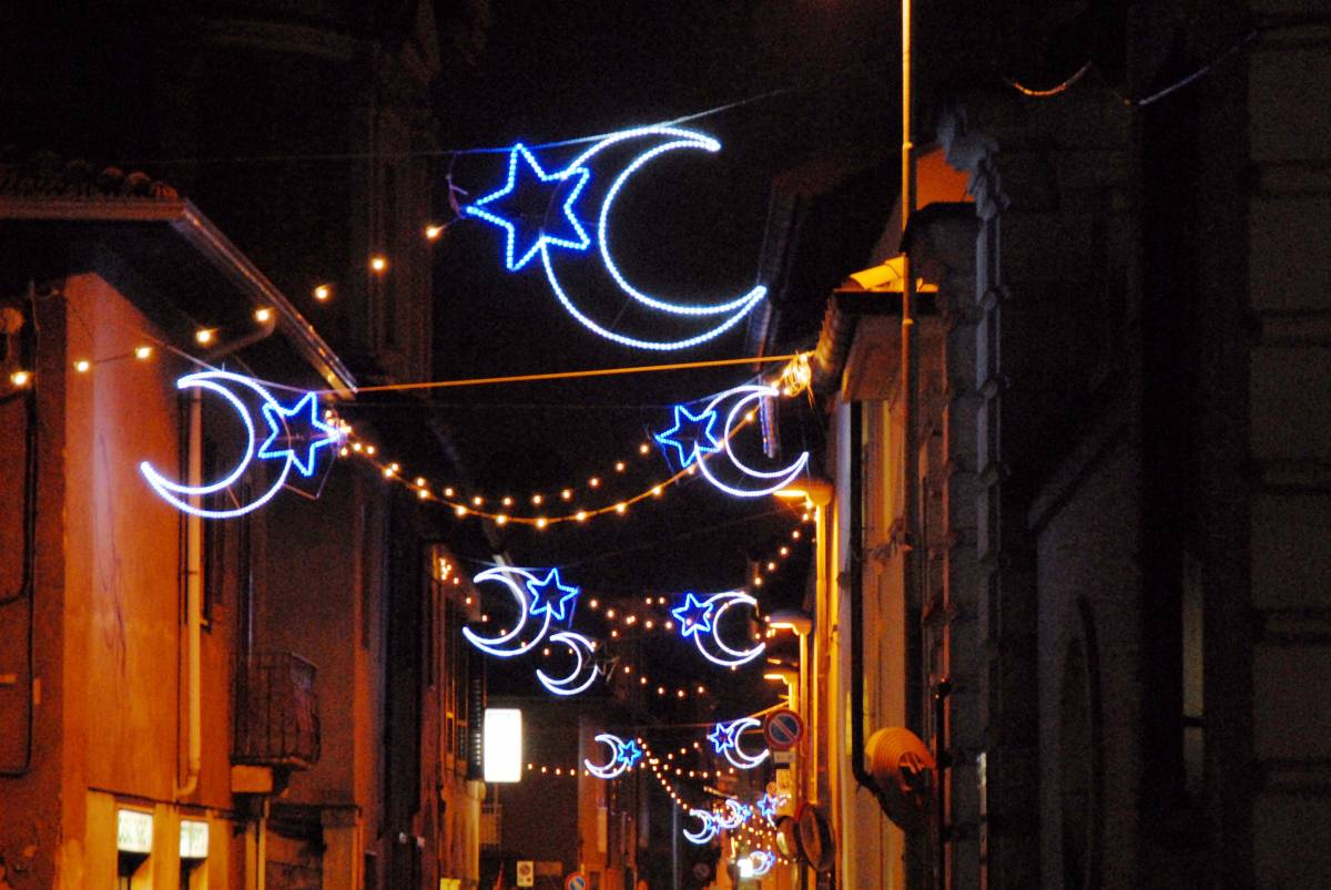 Nel paese che accende le luminarie islamiche