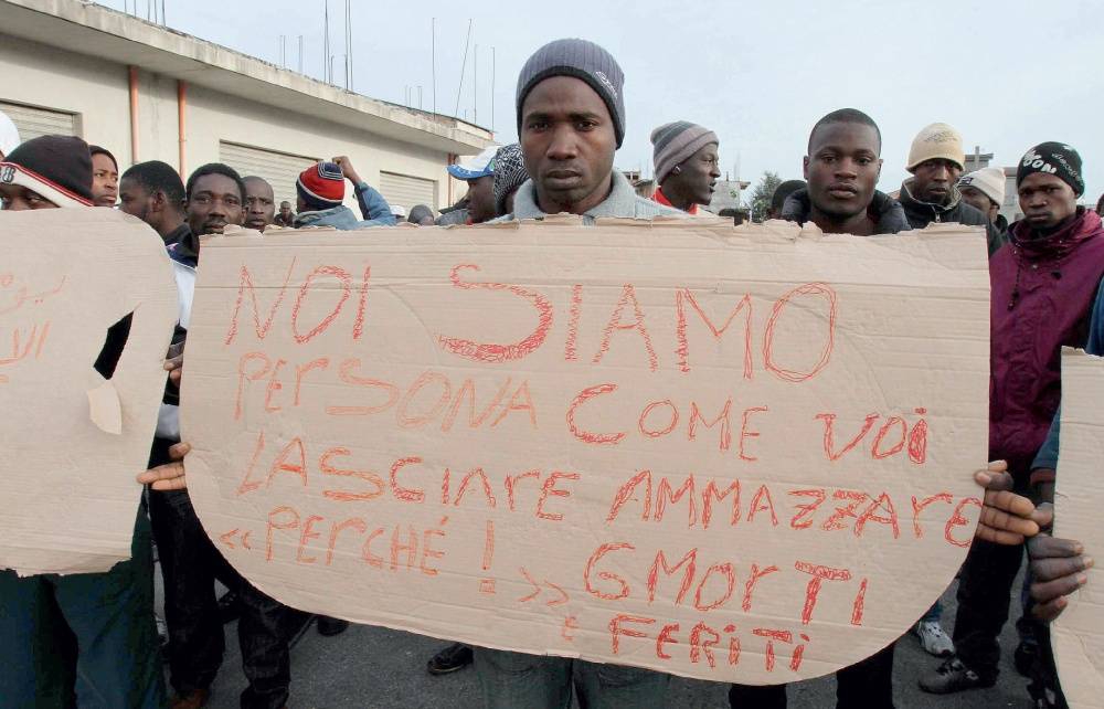 Il film di Verdone e Rosarno: due ritratti del degrado italiano