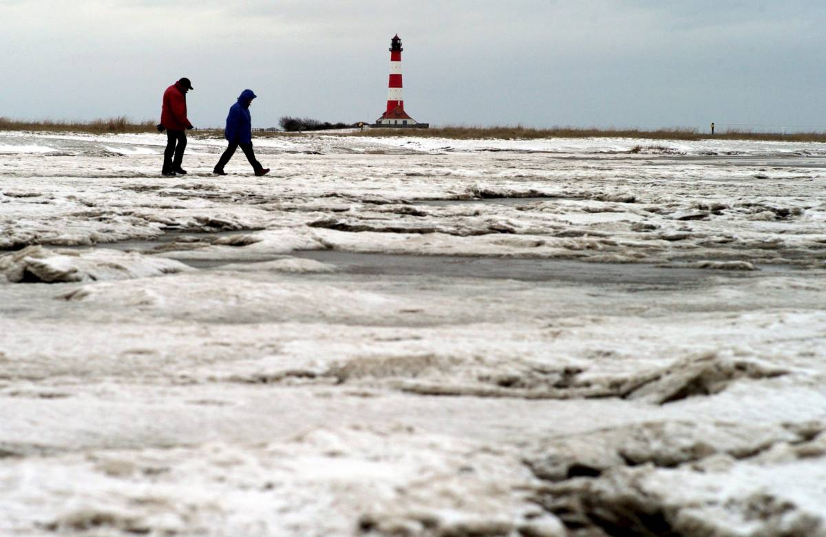 Neve e gelo flagellano l'Europa: Germania bloccata