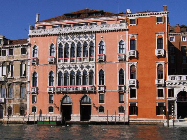 Venezia, il premier e il palazzo storico