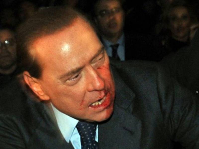 Ultimo dispetto: Silvio processato pure in clinica