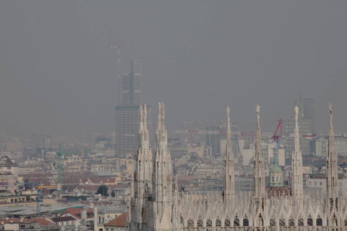 Smog, Formigoni: un milione di euro 
ai comuni per combatterlo