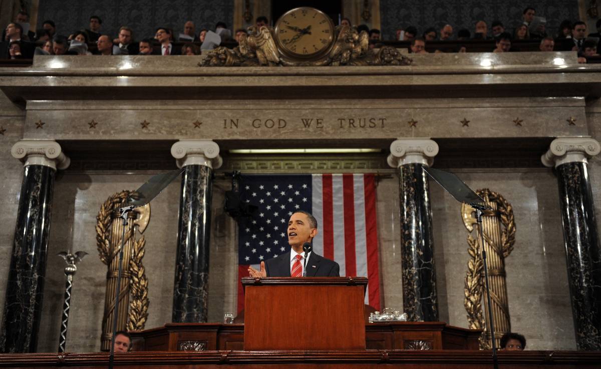 Obama: "Crisi passata, ora la priorità al lavoro" 
E i sondaggi gli danno ragione: l'83% è con lui