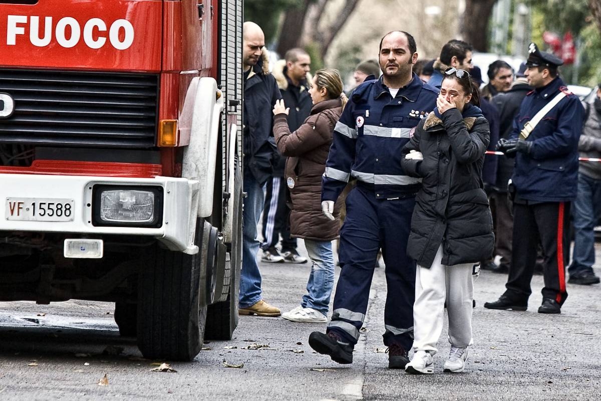 Roma, scoppia incendio 
nel centro anziani: 2 morti
 
Gestori arrestati: omicidio