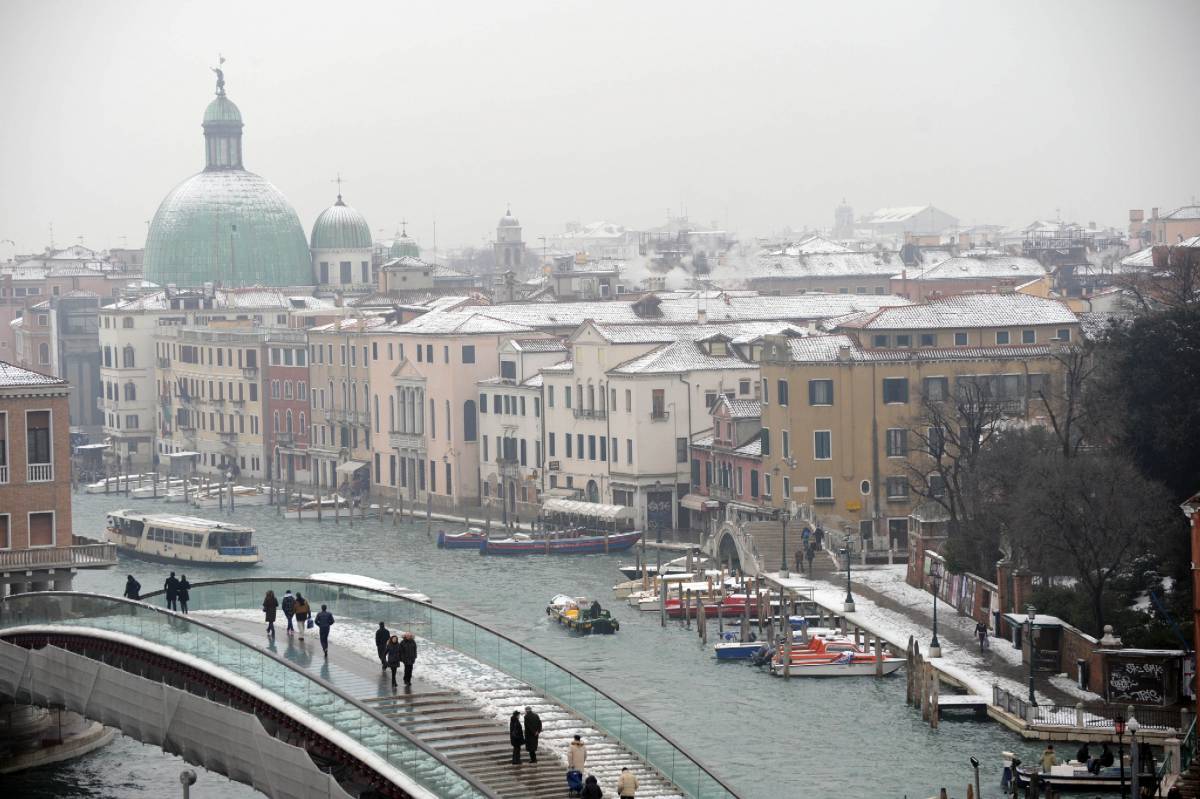 Maltempo, ancora freddo: 
fine settimana sotto zero 
Nevicate anche in pianura