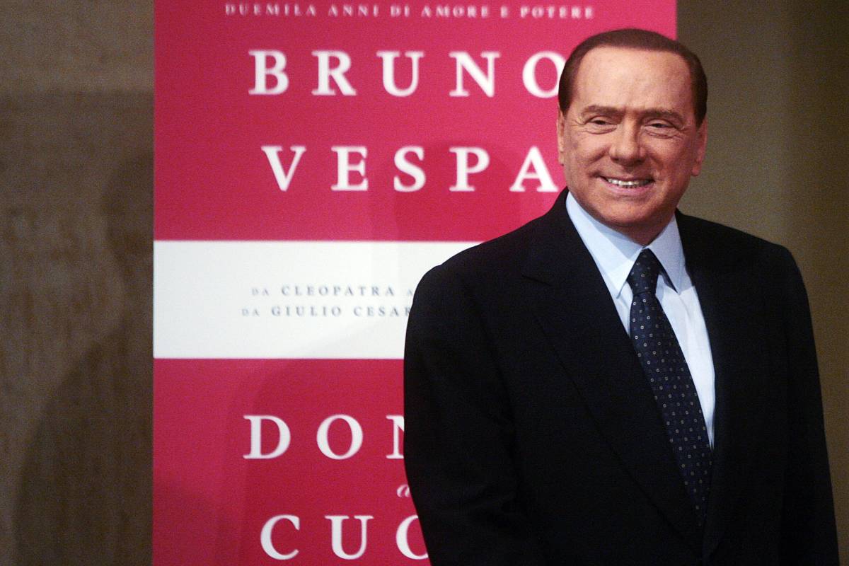 Berlusconi: "Bertolaso? E' persecuzione 
Sì a processo breve e a riforma dei pentiti"