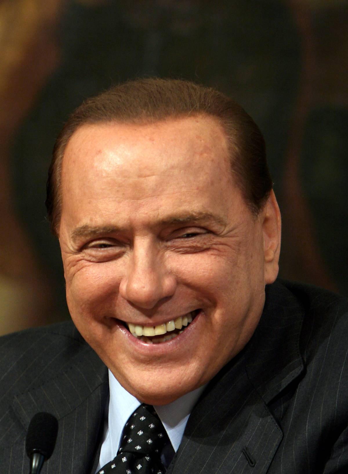 Immigrazione, Berlusconi scherza con Berisha: 
"Albania? Stop sbarchi, soltanto belle ragazze"