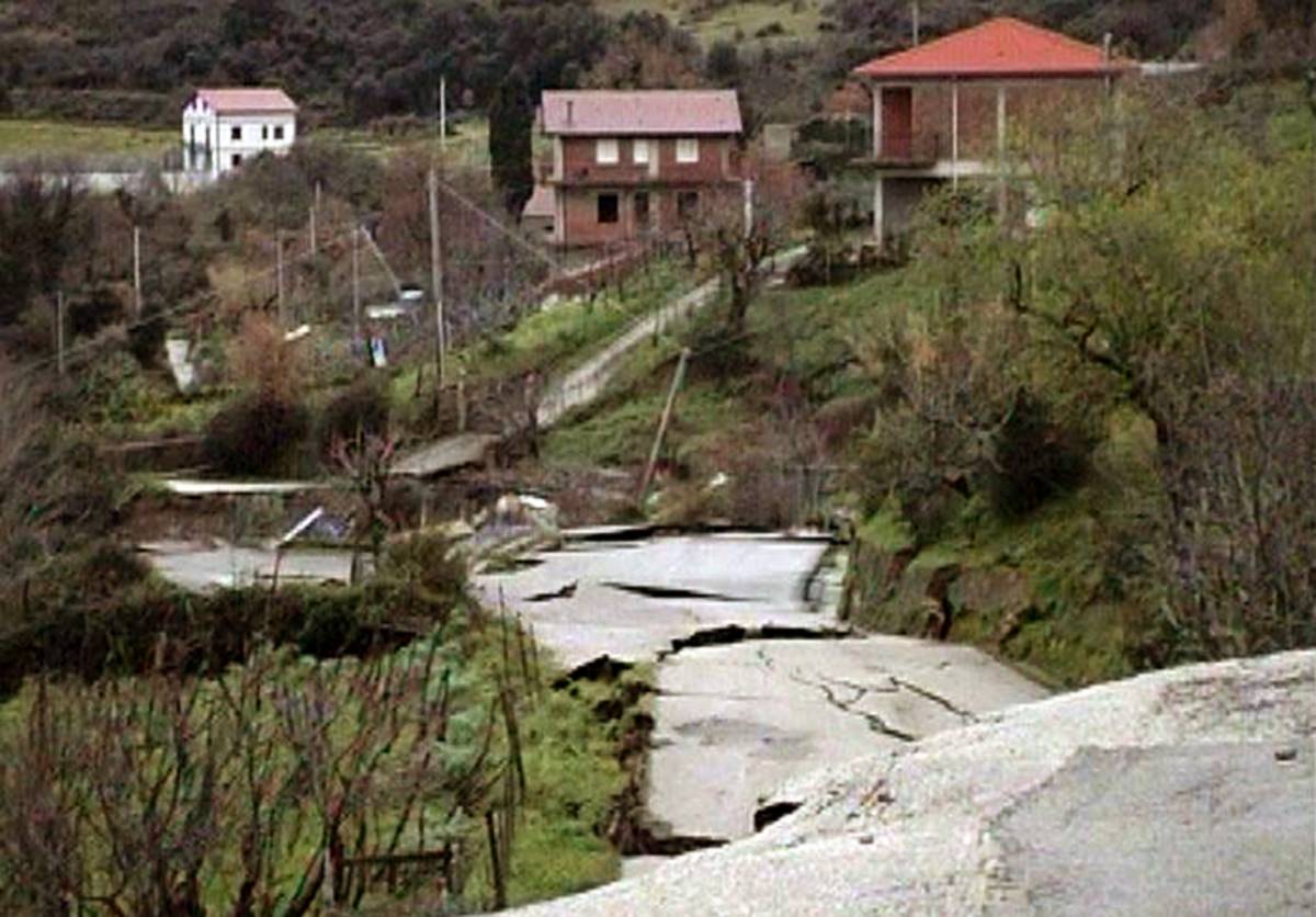 Frana nel Messinese, 
1.500 abitanti 
in fuga da San Fratello