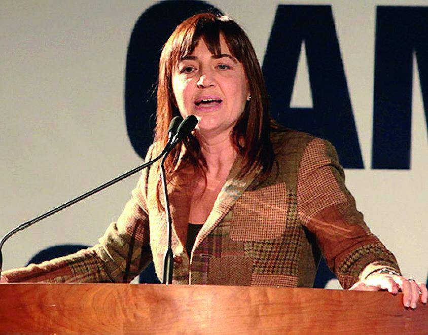 Renata chiama Silvio «Sarà Berlusconi il mio consigliere»