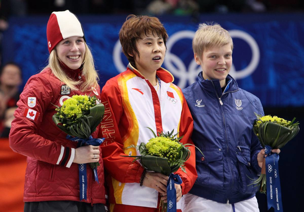 Short track, Fontana è bronzo 
Slittino, solo quarti nel doppio