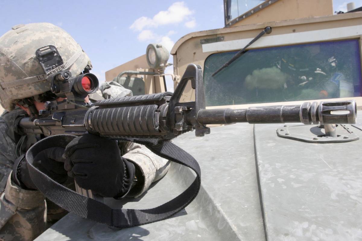 Cecchino uccide cinque terroristi dell'Isis con solo tre proiettili