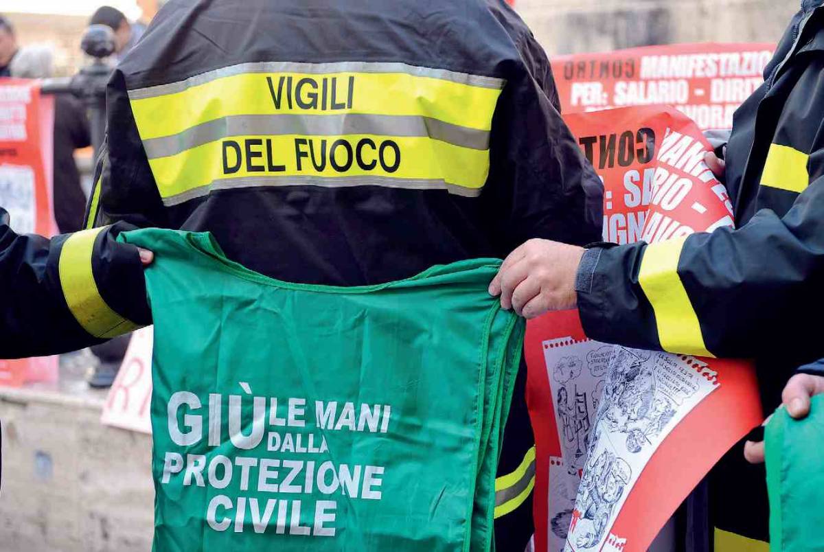 È vero che.../Dieci verità che non vogliono farvi sapere sull'inchiesta Protezione civile