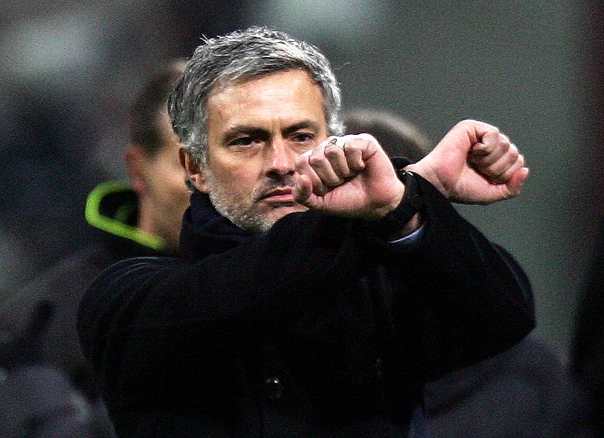 Stangata per Josè Mourinho: 
3 turni e 40mila euro di multa