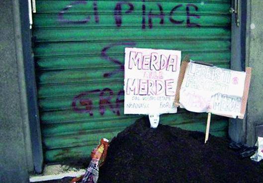 La Lega: «Insulti e vandali non ci fermeranno»