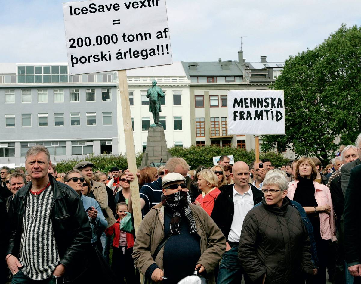 In Islanda un referendum 
per non pagare i debiti: 
"Tutta colpa dei banchieri"