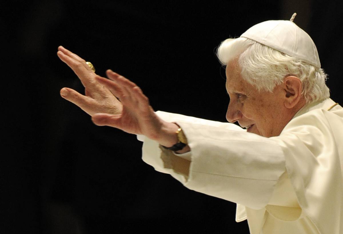 Il Papa ai laici: "Non ascoltate messaggi che non portano alla vita"