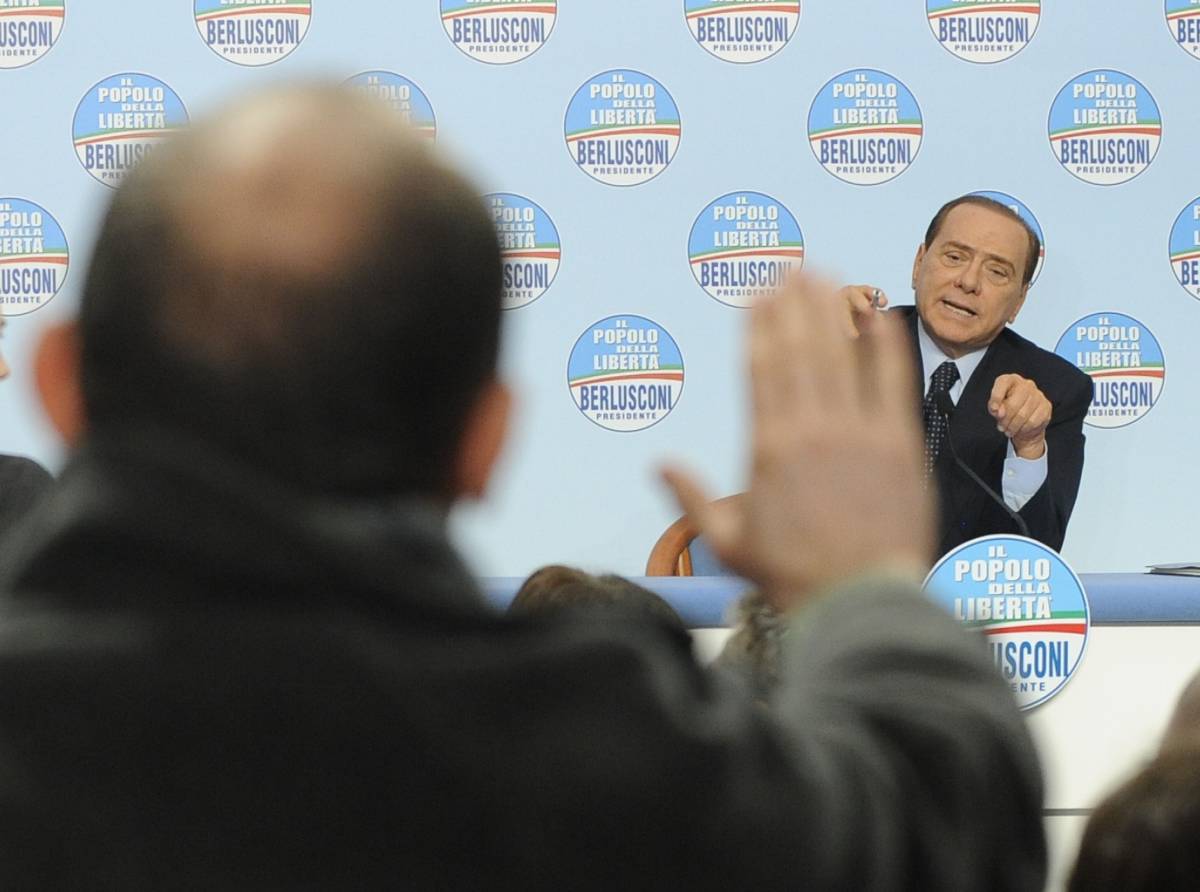 Caos liste, premier: "Boicottati, ma vinceremo" 
Ma Bersani attacca: "Ricostruzione fantasiosa"