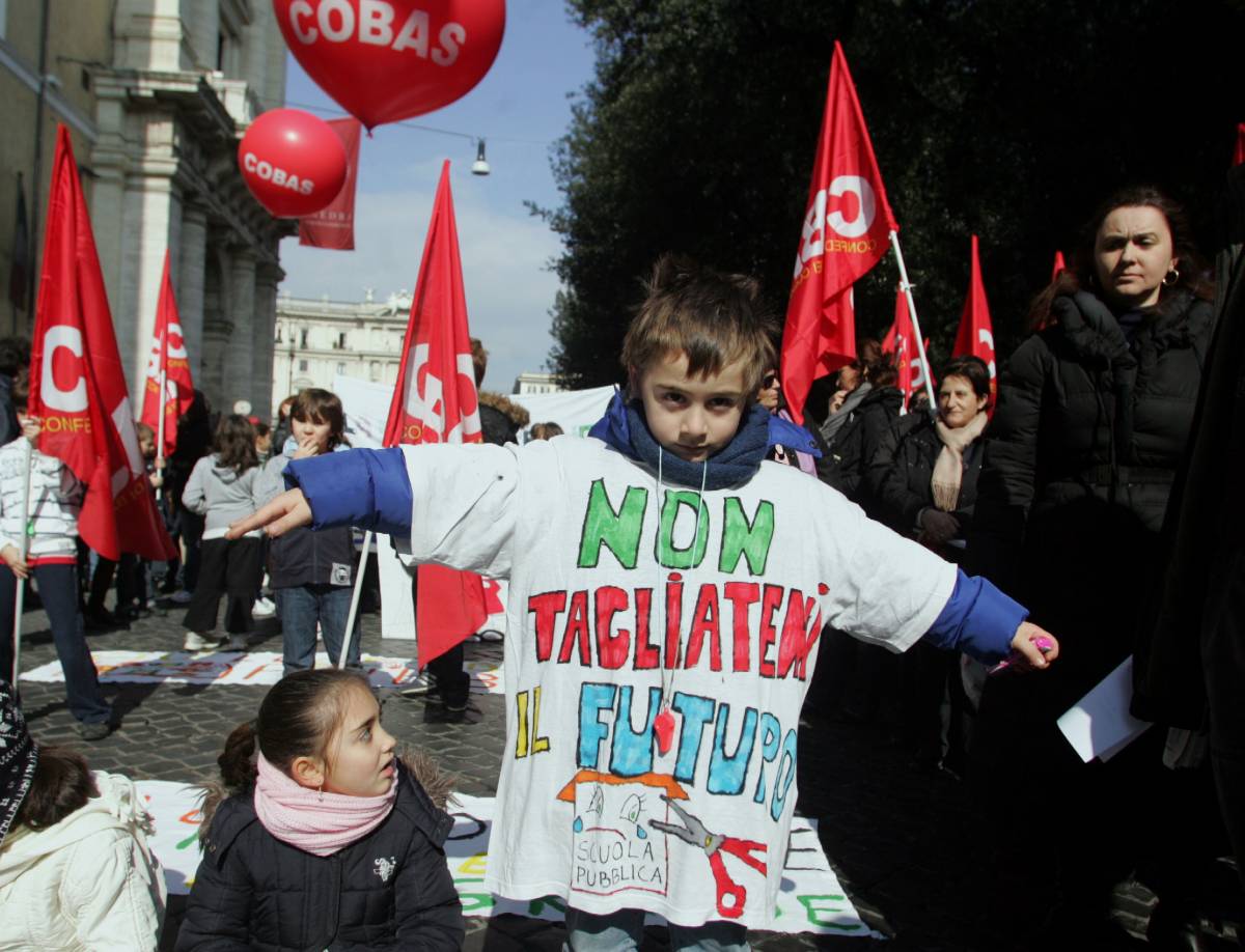 Venerdì nero dei trasporti 
Cgil: "Il Paese alle pezze" 
Brunetta: Epifani Tafazzi