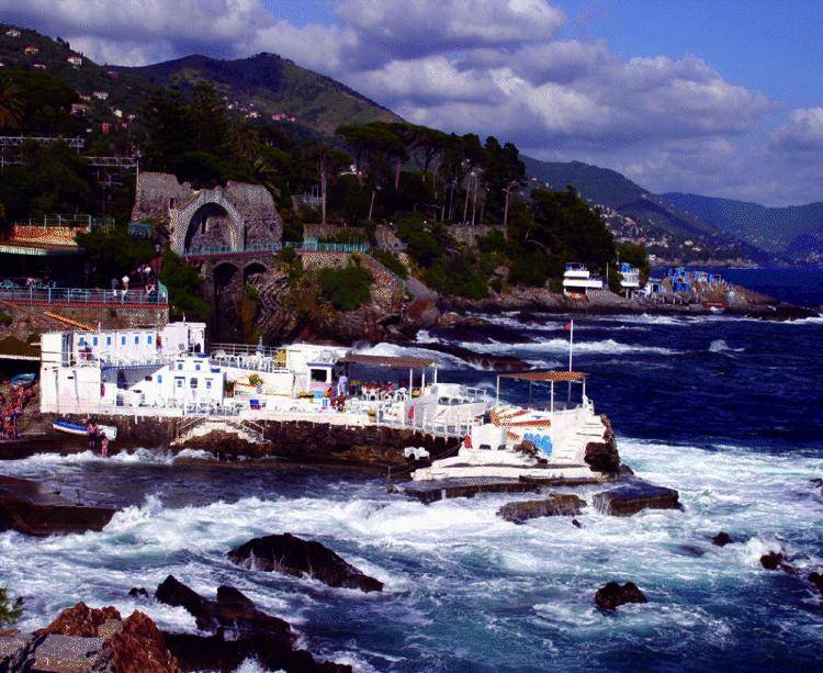 «Marcia sulle strisce» dei cittadini di Nervi per avere l’autonomia