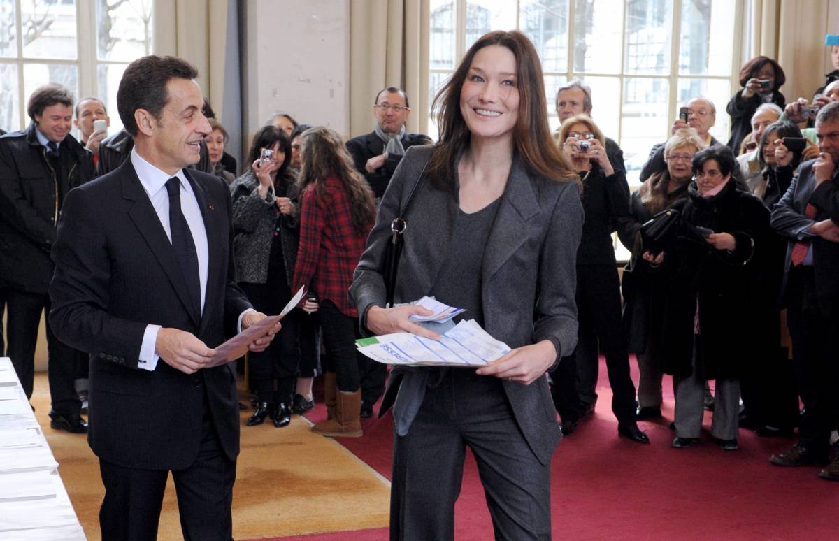Francia, astensioni record e i socialisti sorpassano Sarkozy