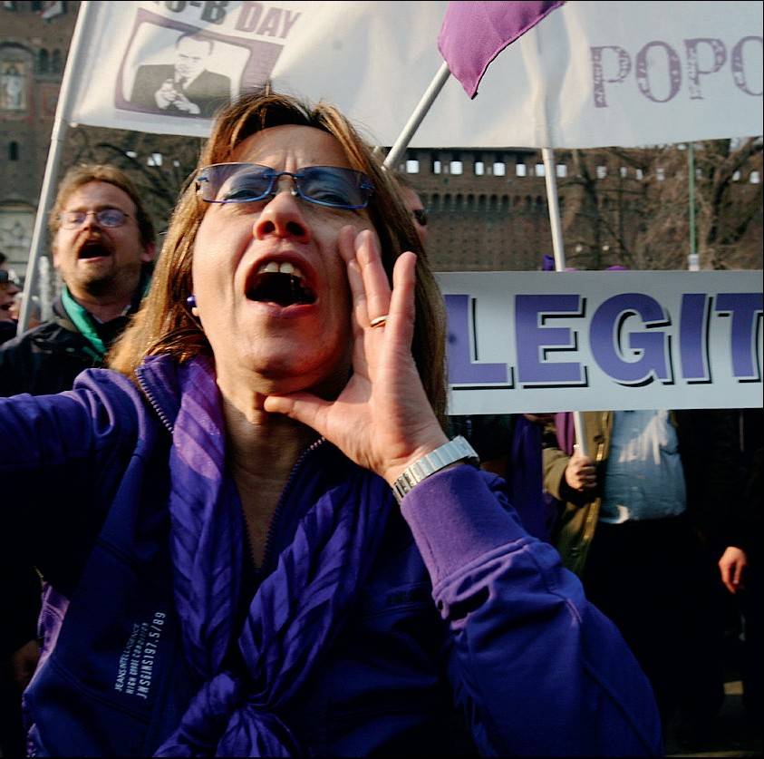 Quella lady in viola che scambia  le idee per servitù
