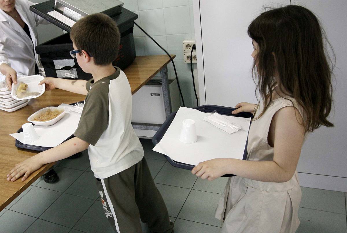 Bimbi a pane e acqua, il sindaco: sono le regole