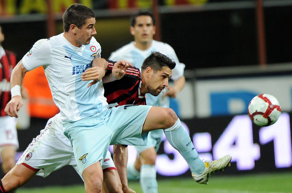 Il Milan spreca l'occasione 
Con la Lazio fa solo 1-1 
Vince la Juve contestata