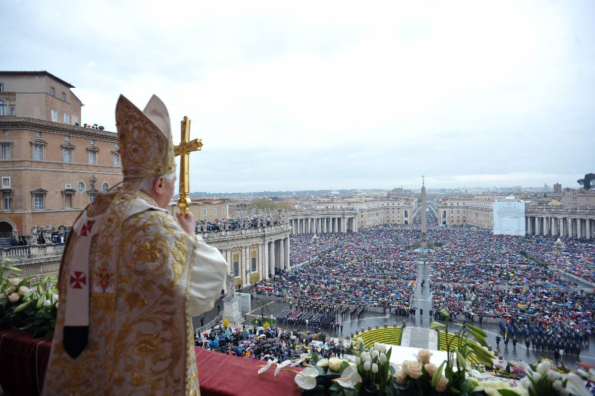 L'appello del Papa ai preti: "Siate come angeli"