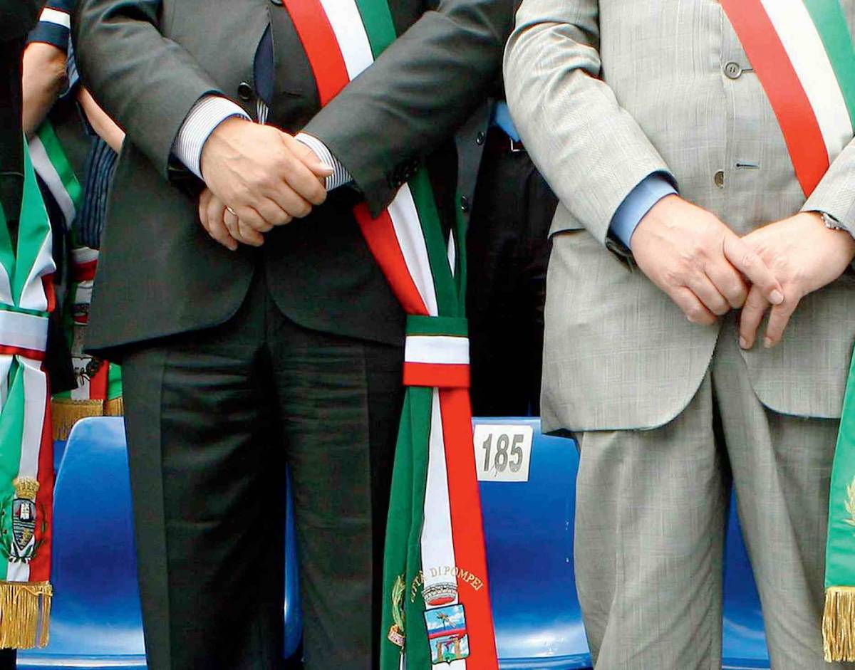 In piazza 400 sindaci, la Moratti 
dice no: "Protesta sbagliata"