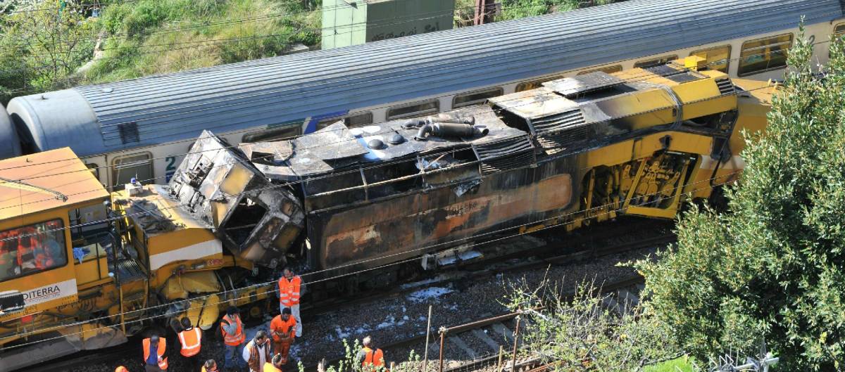 Deragliamento e incendio a Recco: per i pendolari una nuova odissea