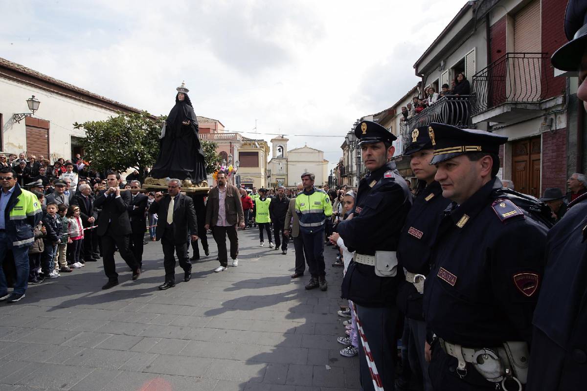 Calabria, alla Affruntata 
il vescovo: no alle cosche