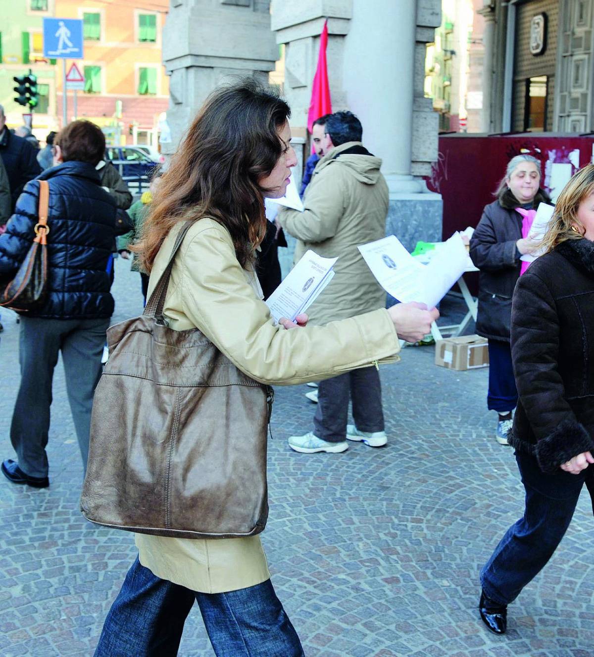 Donna indagata perché il Pd le ruba la firma per le elezioni