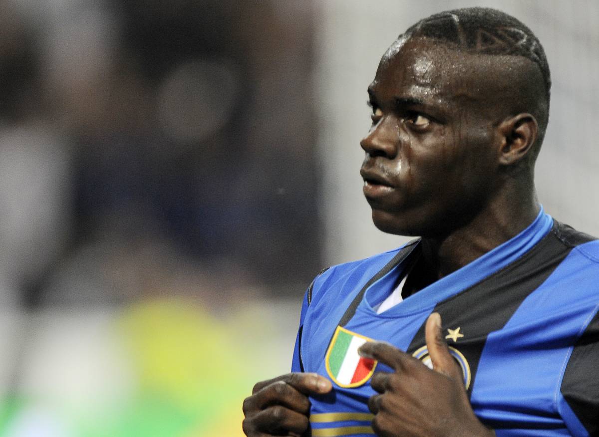 Balotelli, passo indietro: 
"Chiedo scusa a tutti, 
è un momento difficile"