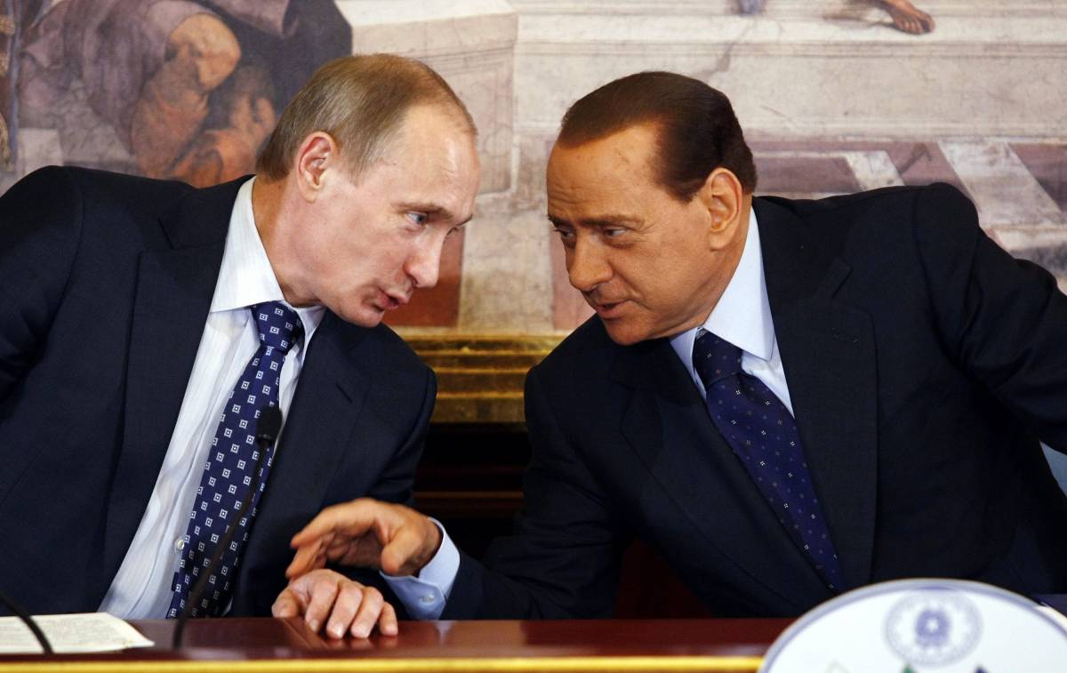 Energia, vertice e intesa tra Berlusconi e Putin: 
"Entro tre anni via alla prima centrale nucleare"