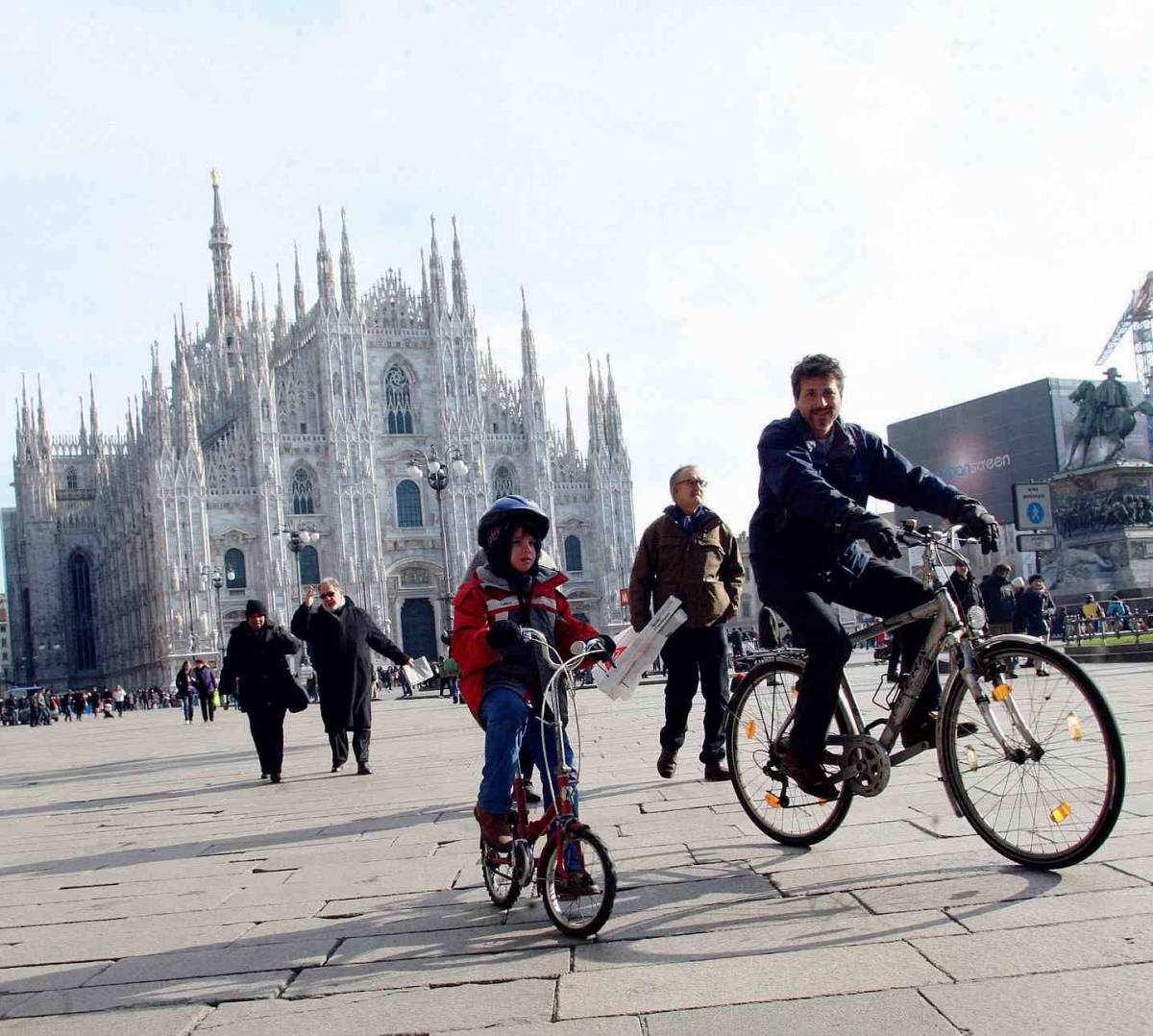 Interisti scrivono 
insulti sul Duomo 
"Orribile sfregio"