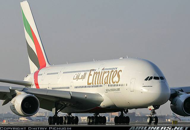 New York, nuovo allarme 
fermato un volo Emirates: 
"A bordo c'è un sospetto"