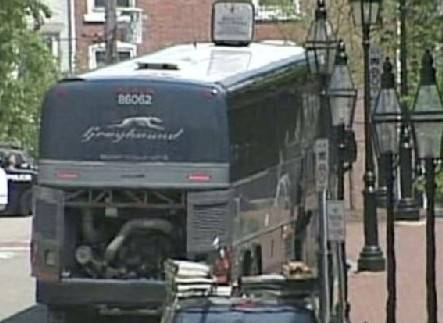 Torna la paura negli Usa: 
uomo minaccia attentato 
Allarme alla stazione bus
