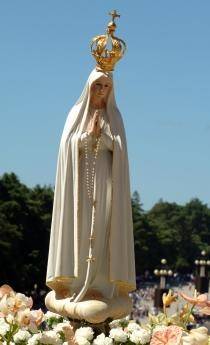 La Madonna pellegrina di Fatima arriva in elicottero a Santa Zita