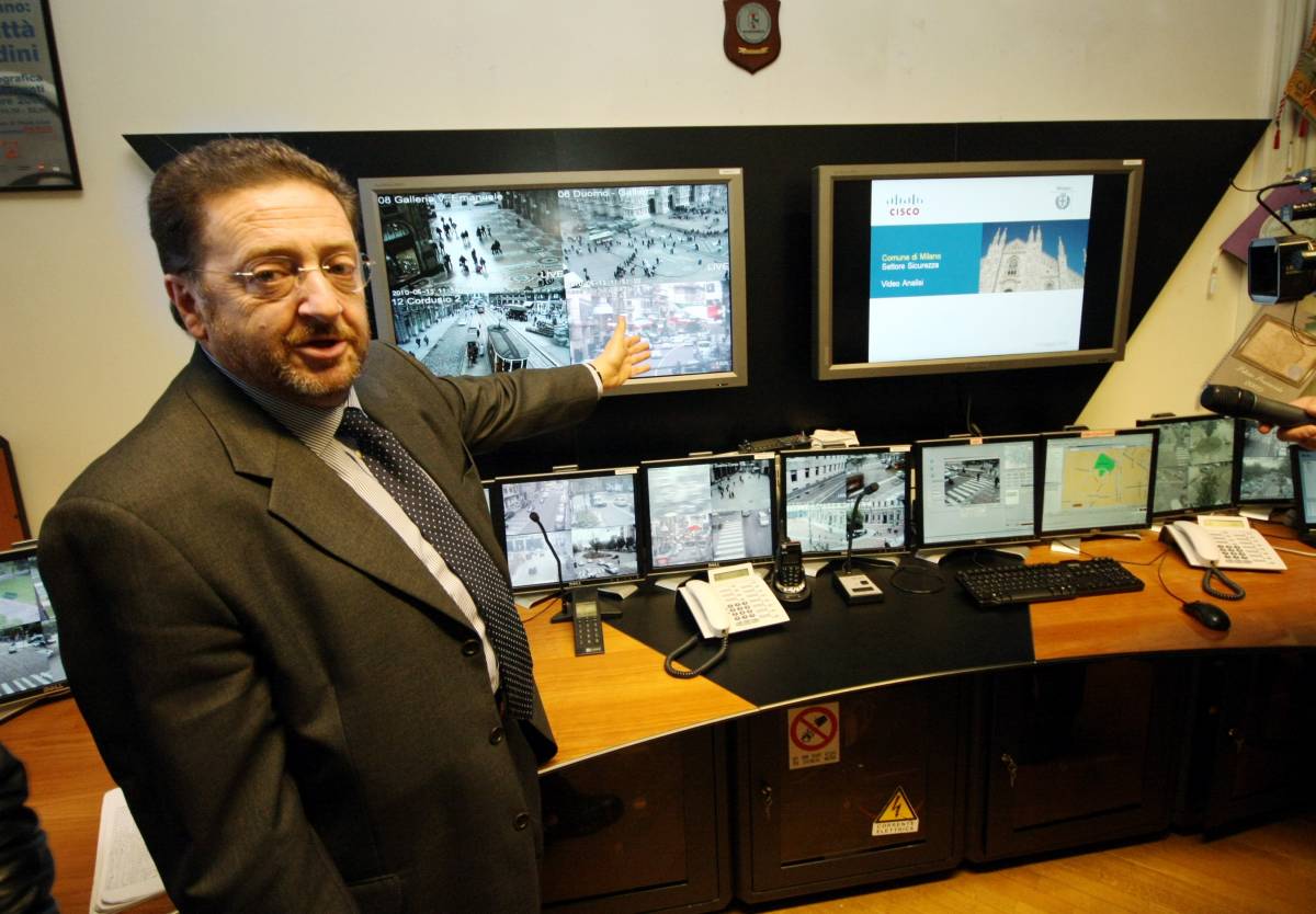 Milano, telecamere "intelligenti": 
rilevano "criticità" come risse e scippi